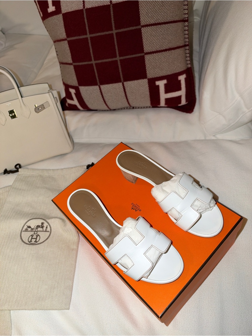 Hermes oasis white
